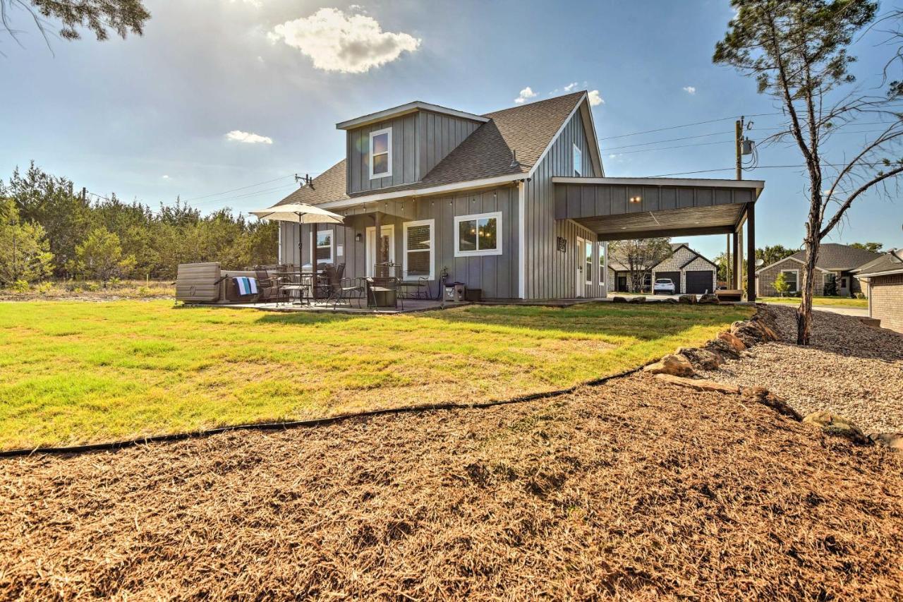 Granbury Home With Hot Tub And Furnished Patio! Екстер'єр фото