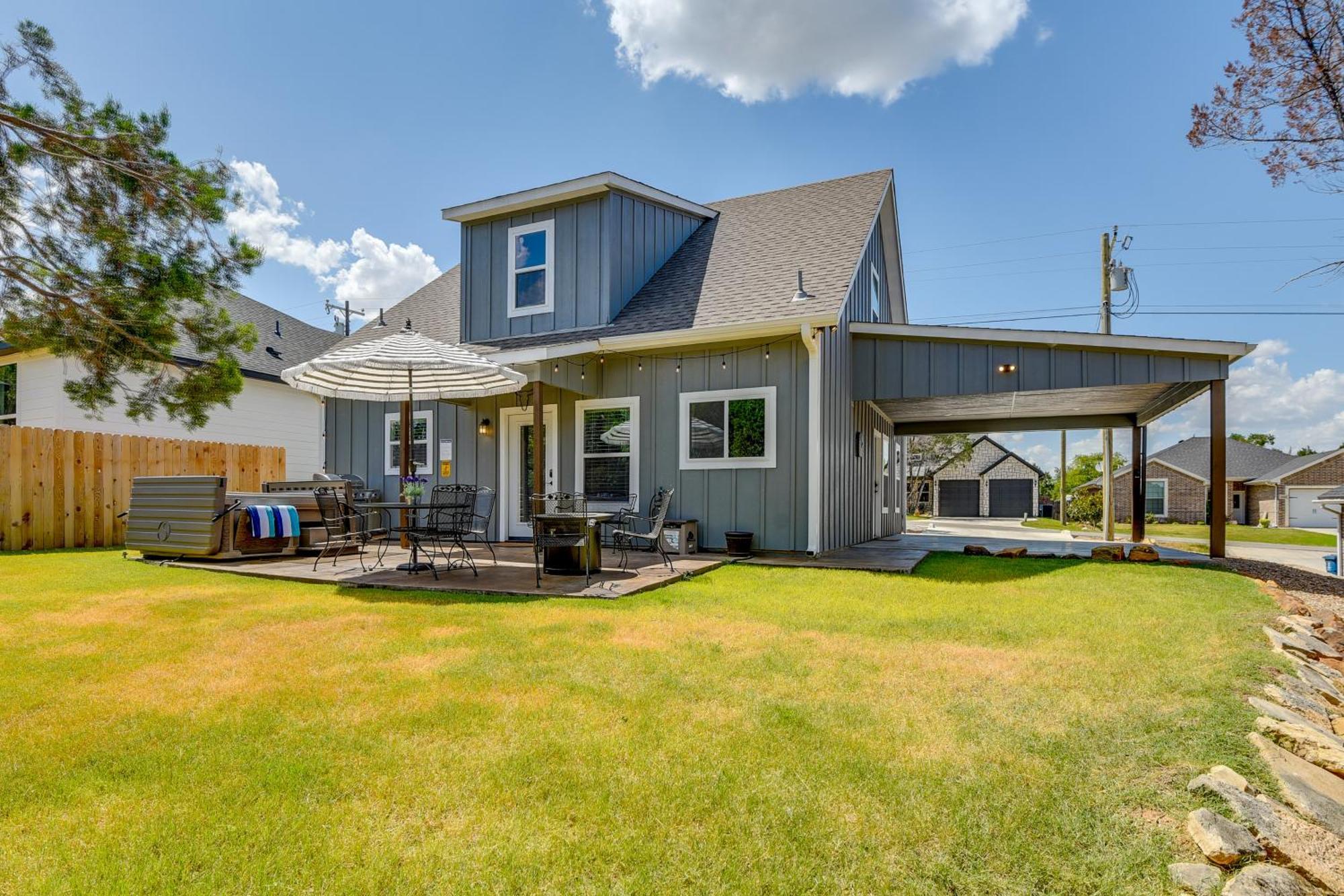 Granbury Home With Hot Tub And Furnished Patio! Екстер'єр фото