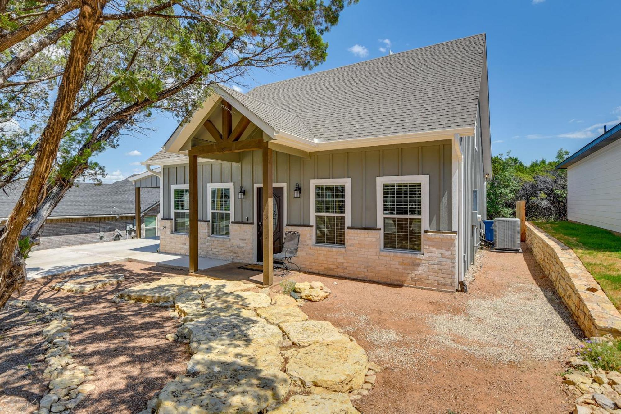 Granbury Home With Hot Tub And Furnished Patio! Екстер'єр фото